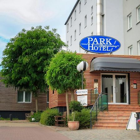 Parkhotel Neubrandenburg Exterior photo
